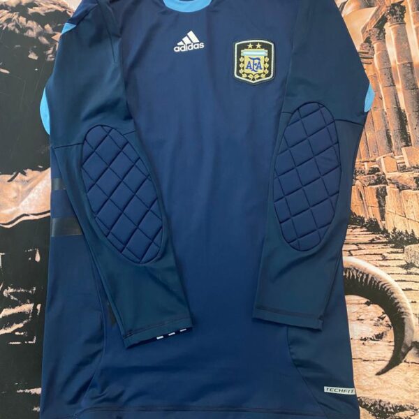Buzo de arquero de la seleccion argentina  2011 techfit talle  10 Imperdible tenela!!!!💵