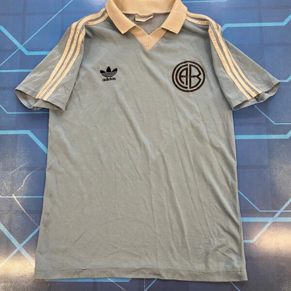 Camiseta de  belgrano años  90 talle  3