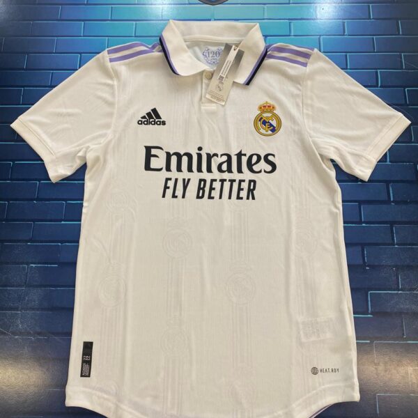 Camiseta del  real madrid versión jugador  12 camavinga talle S