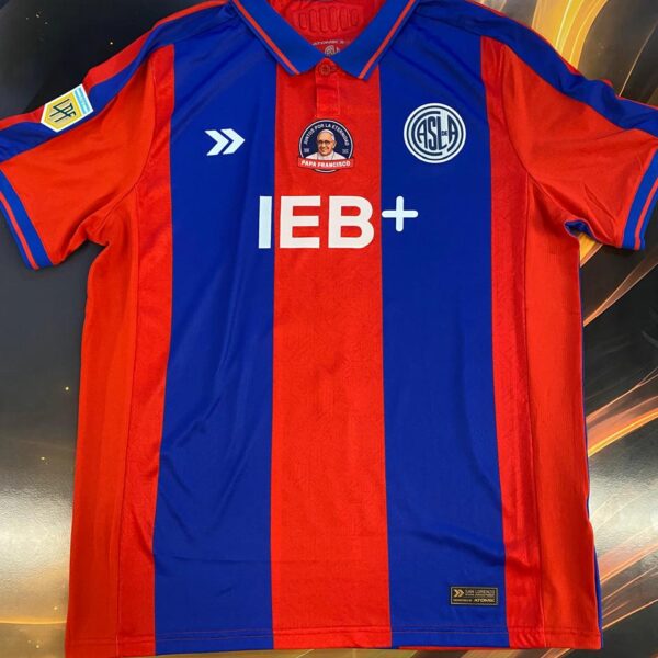 camiseta de San Lorenzo 2025 VS Rosario Central homenaje al Papa Francisco
