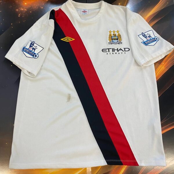 Camiseta del manchester city 5  zabaleta talle  46