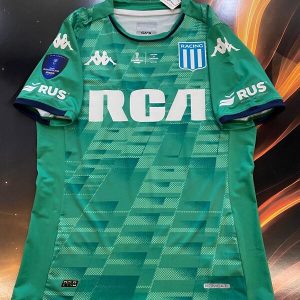 buzo de arquero de racing club final de la Copa Sudamericana 2024