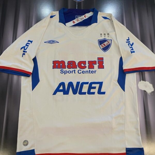 Camiseta de nacional 10 numero pintura talle XL inmaculada