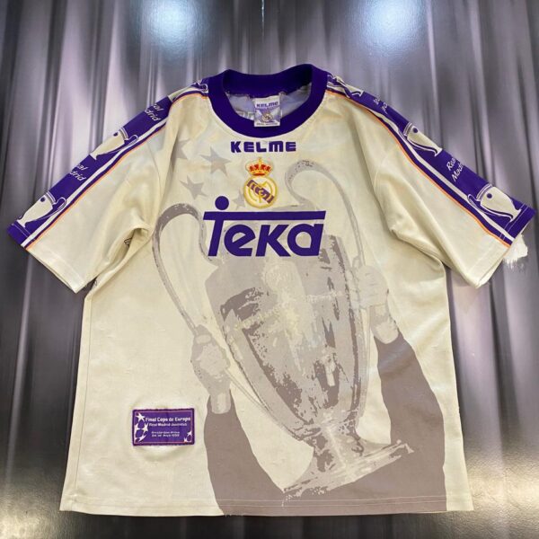 Camiseta de Real Madrid talle S Real Madrid campeón copa europa 1998