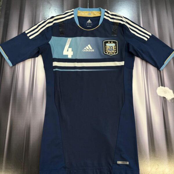 camiseta de la seleccion argentina 2011 techfit  4 talle 6