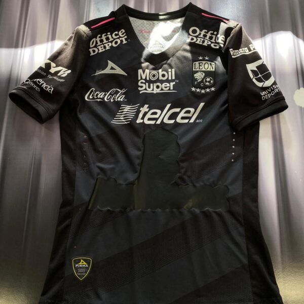 Camiseta alternativa de  leon de mexico talle S 3 guillermo burdisso !