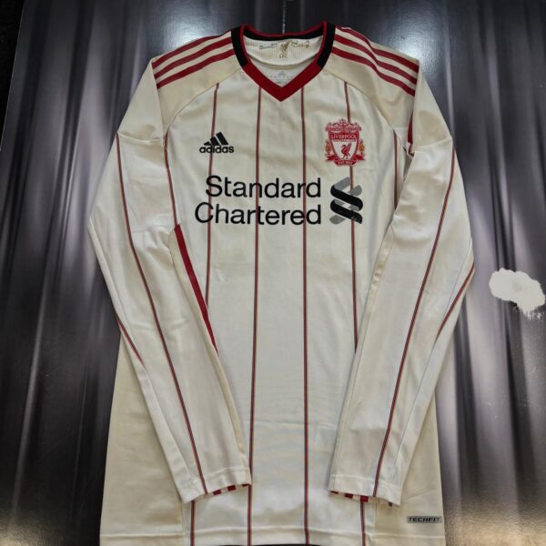 camiseta alternativa del liverpool 2010  techfit  11 talle L
