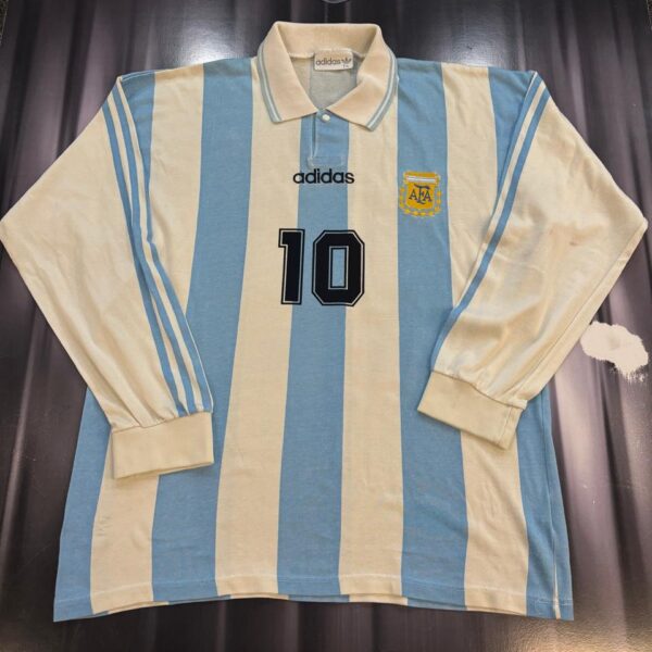 camiseta mangas largas de la seleccion argentina 10 maradona talle 4
