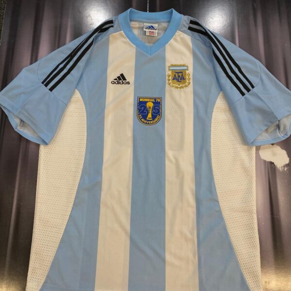 Camiseta de la  seleccion argentina  homenaje a los campeones del 1978 10 talle XL