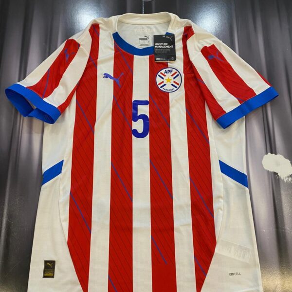 Camiseta de la seleccion de paraguay versión jugador 5 talle L