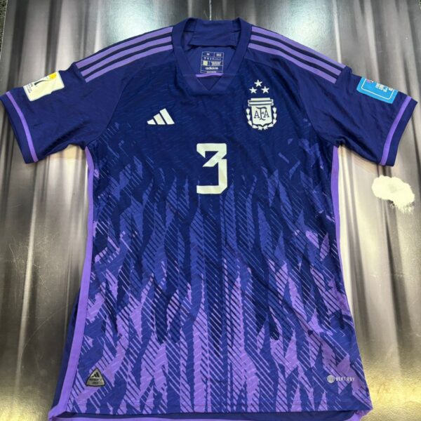 camiseta alternativa usada vs nueva zelanda en el mundial 2023 sub 20 por barco 19