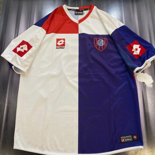 Camiseta alternativa de  san lorenzo año 2005 2006 5 mateo talle L