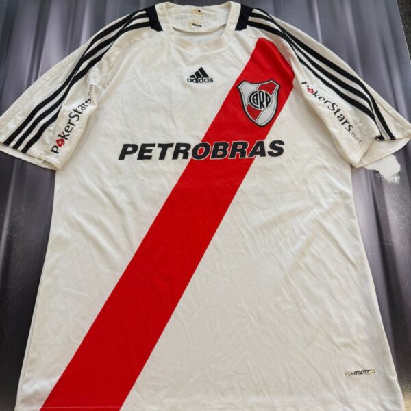 Camiseta formotion de river plate usada por el ogro Fabbiani vs san lorenzo en el 2009 el famoso taco y el relato de costa febre!