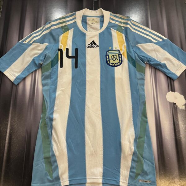 camiseta de la seleccion argentina 2010  versión jugador 14 talle L
