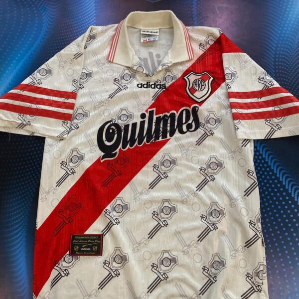 Camiseta de river plate  1997 7 talle 3