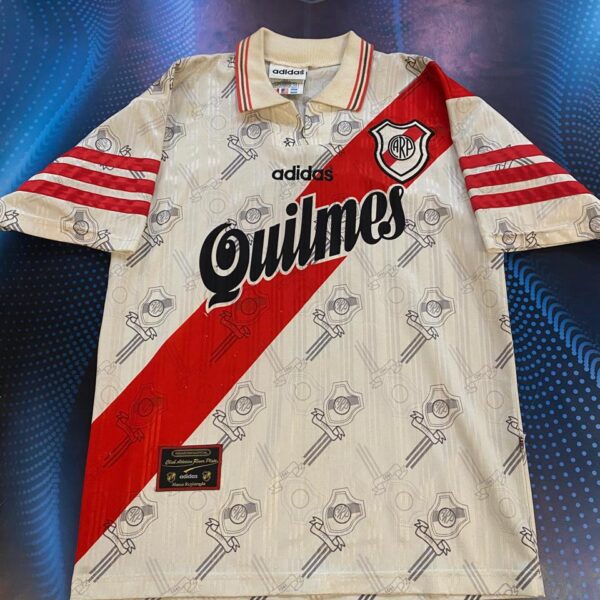 Camiseta de river plate  1997 8 talle 1 (S)