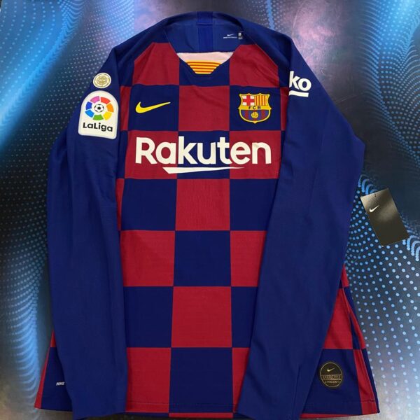 Camiseta mangas largas del barcelona  2019 versión jugador etiqueta termo sellada 10 messi talle L