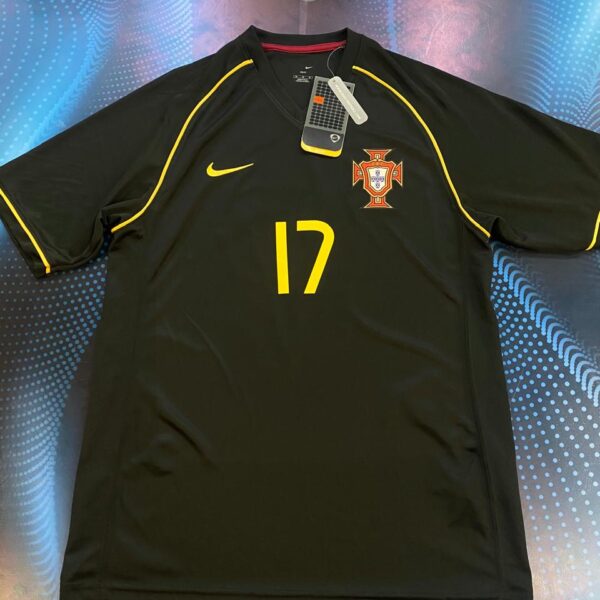 Camiseta alternativa de la seleccion de portugal año 2006 17 ronaldo talle M