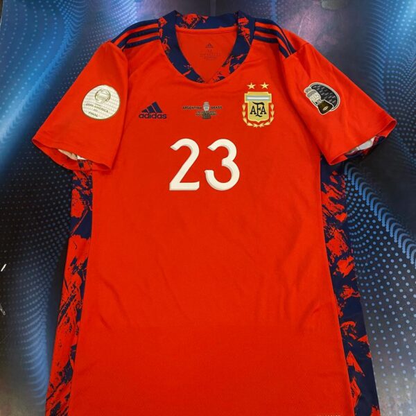 Camiseta de arquero de la seleccion argentina final copa america 2021 23 martinez talle M