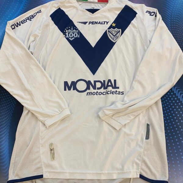 Camiseta de Vélez manga larga usada en partido por tobio 100 años !
