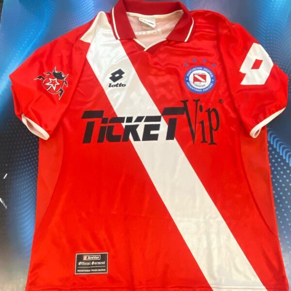 Camiseta de argentinos Jrs usada en partido año 2002/4 talle L !