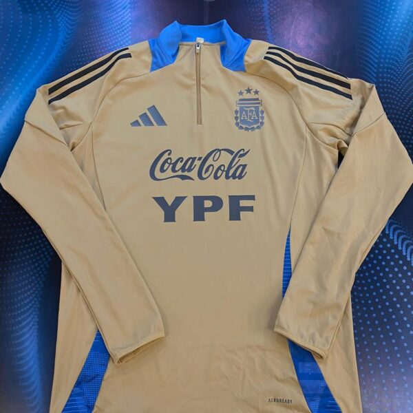 Buzo medio cierre de entrenamiento de la  selección argentin 2024 talle M