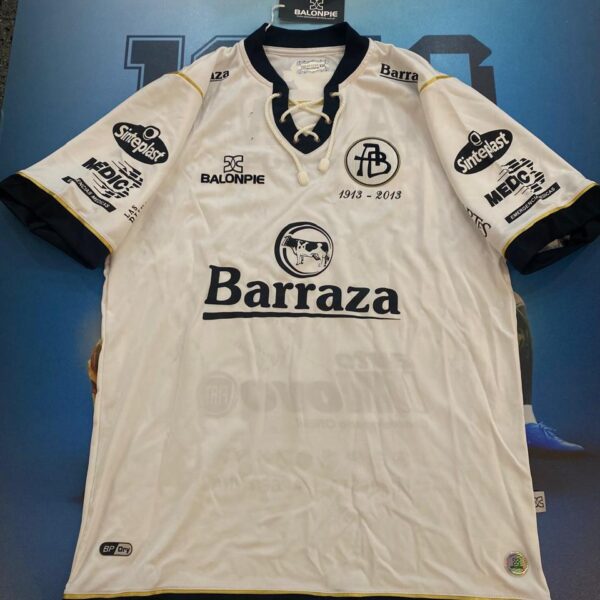 Camiseta de all boys 100 años talle XXL