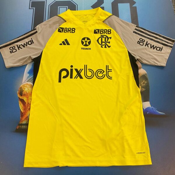 Remera de entrenamiento de utileria del flamengo talle M !