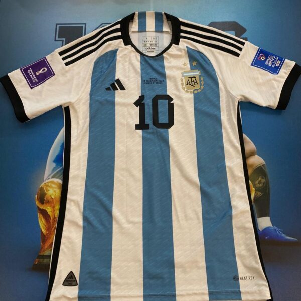 Camiseta de la seleccion argentina  mundial  qatar 2022 versión jugador  10 messi talle S