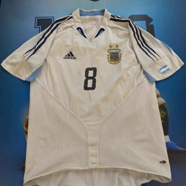 Camiseta alternativa doble tela de la seleccion argentina 8 riquelme talle M