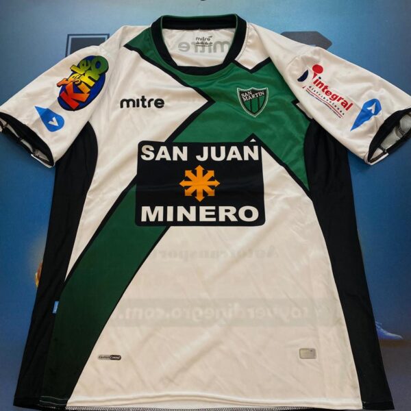 Camiseta de  san martin de  san juan 2013 2014 11 talle XL