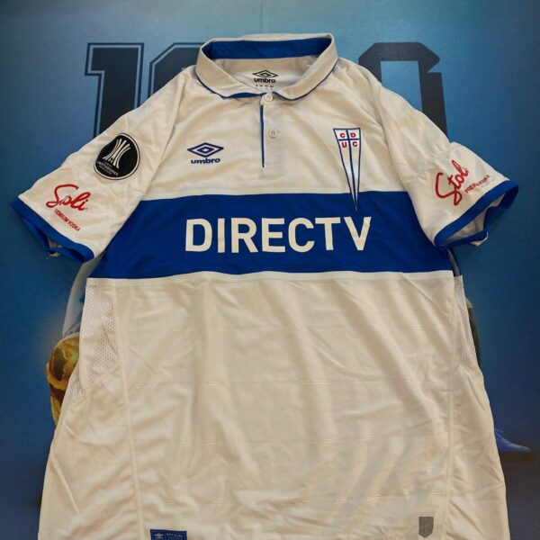 Camiseta de la  u catolica utileria usada por 9 tanque Silva talle L