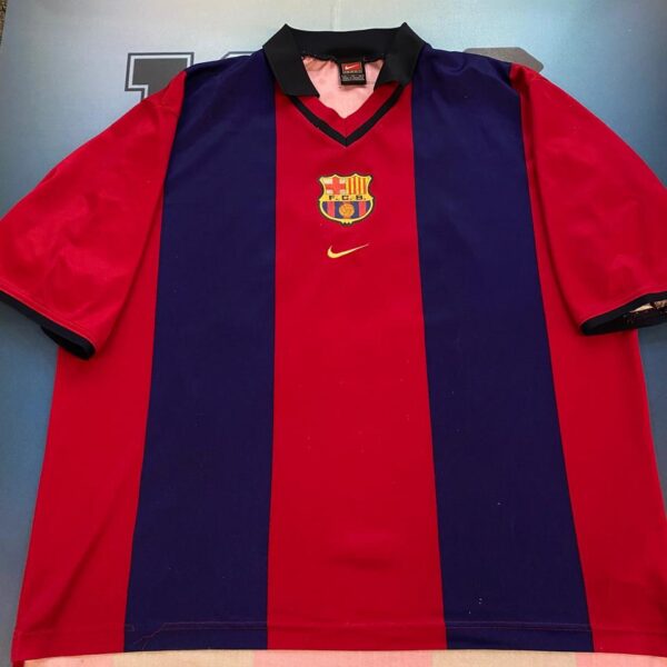 Camiseta del barcelona 10 rivaldo talle XL