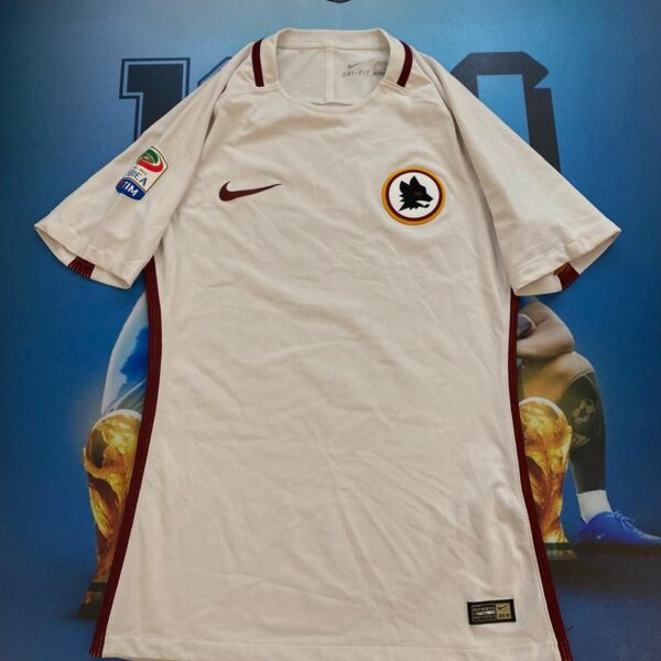 Camiseta alternativa de la roma 2016 etiqueta termo sellada utileria usada por 7 iturbe talle M