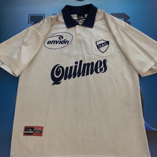 Camiseta de quilmes año 2000 13 talle 4