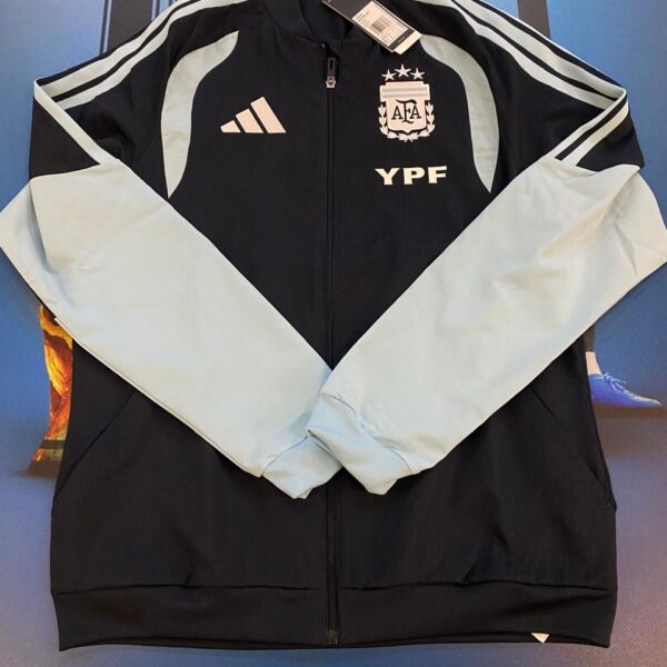 Campera tiro presentación 2026 de la selección argentina talle M !