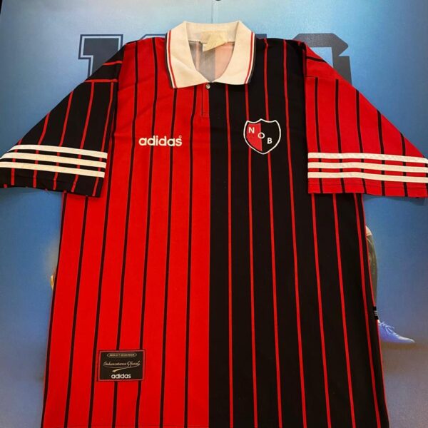 Camiseta de newells 1997 1998 10 nro pintura talle 3