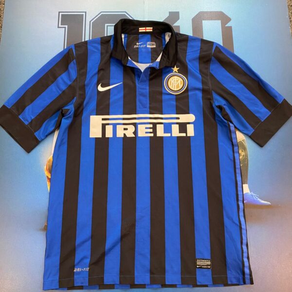 Camiseta del Inter titular talle M 22 milito