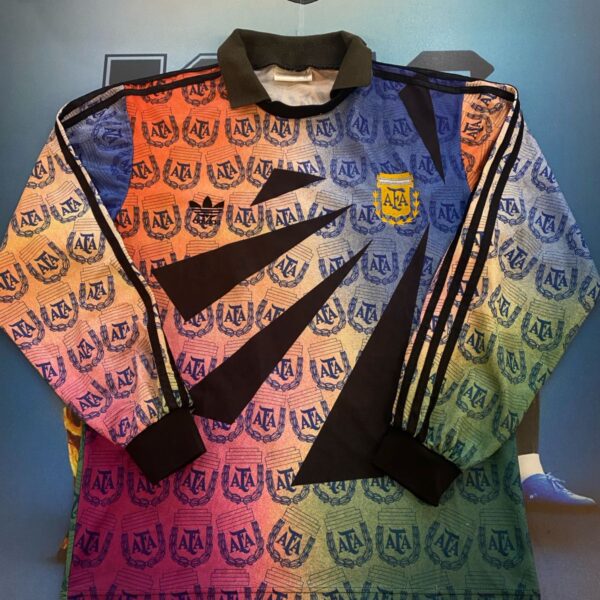 Buzo de arquero de la selección argentina 1 nro pintura talle  2