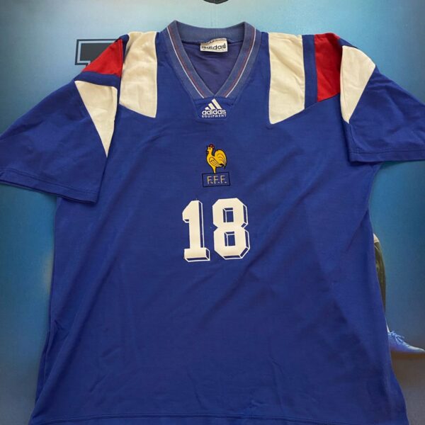 Camiseta de la seleccion de francia 18 cantona talle 4 (XL)