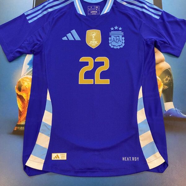 Camiseta alternativa de la selección argentina 2025 preparada para partido. Gira por los Estados Unidos! Talle S Lautaro martinez