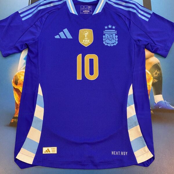 Camiseta alternativa de la selección argentina 2025 preparada para partido. Gira por los Estados Unidos! Talle S 10 MESSI