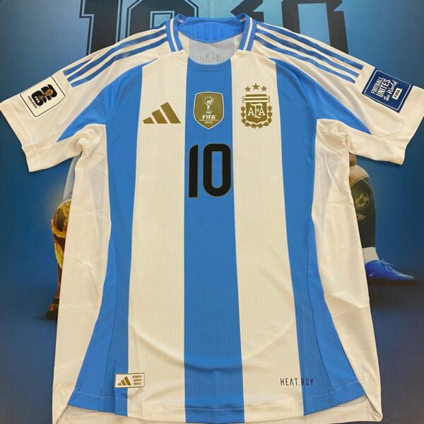 Camiseta de la selección argentina 2025 eliminatorias mundial 2026 talle M  10 messi!