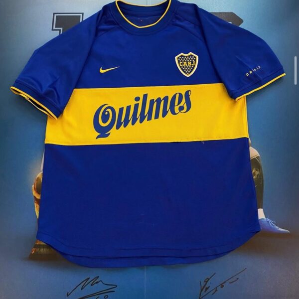Camiseta de boca juni̇ors año 2000 10 talle M