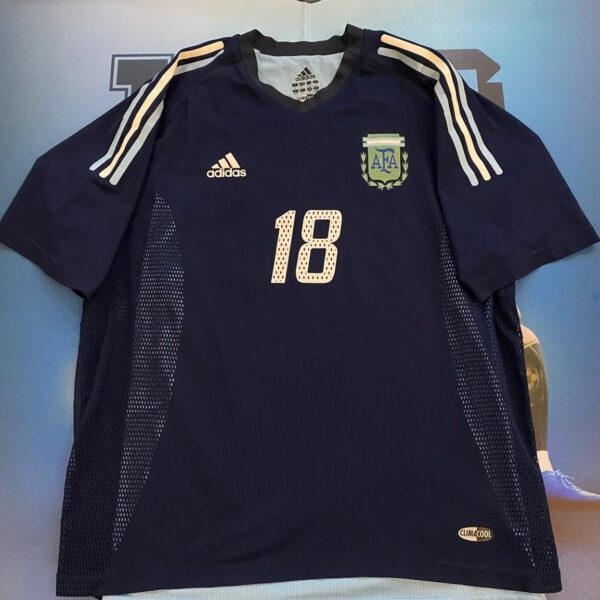 Camiseta doble tela alternativa de la seleccion argentina 2002 2003 usada por 18 el pipi romagnoli talle L