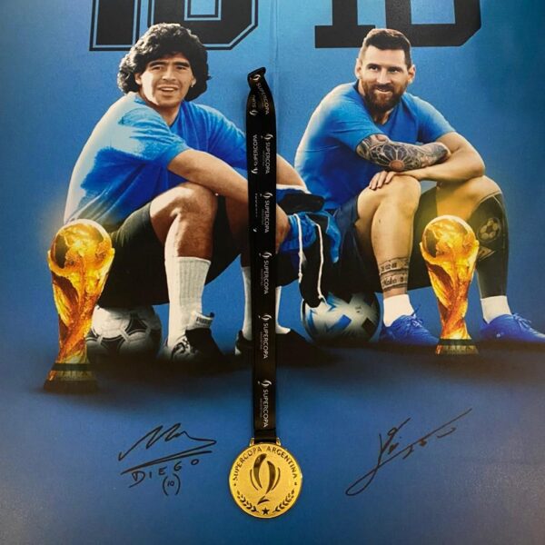 Medalla de la final de la supercopa 2019  racing club vs river plate