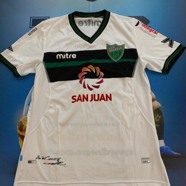 Camiseta de san martin de san juan utileria 14 talle L