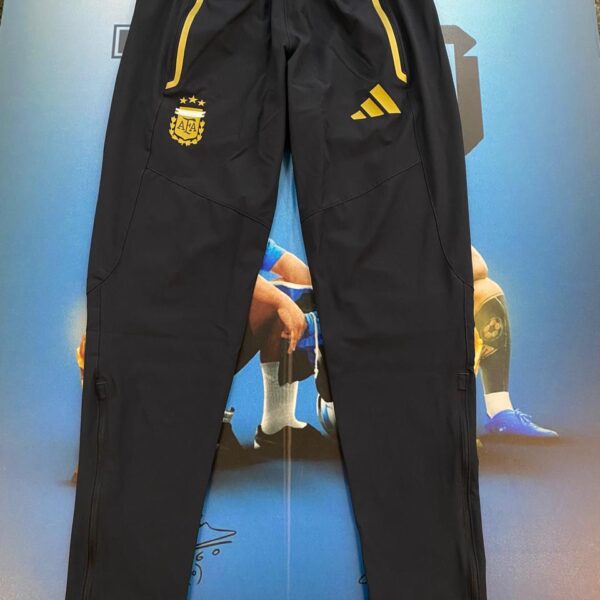 Pantalón largo de la selección argentina talle M
