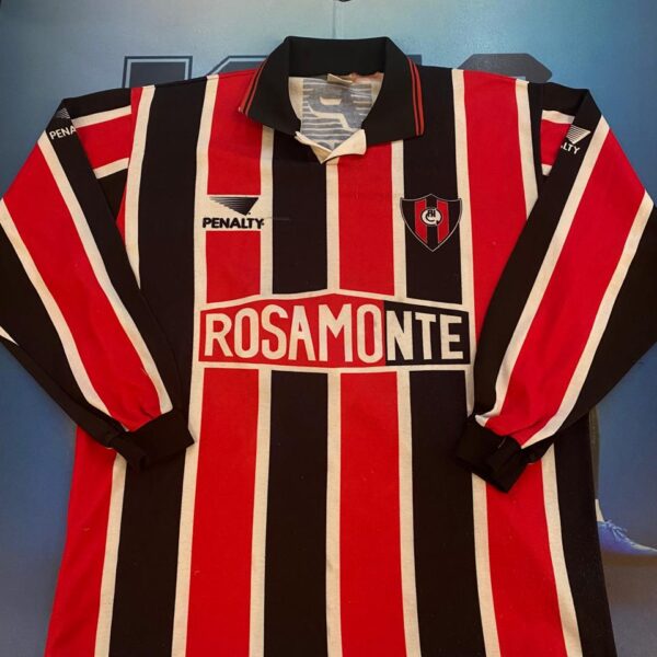 Camiseta mangas largas de  chacarita 1994 1995 16 talle 10 (L)