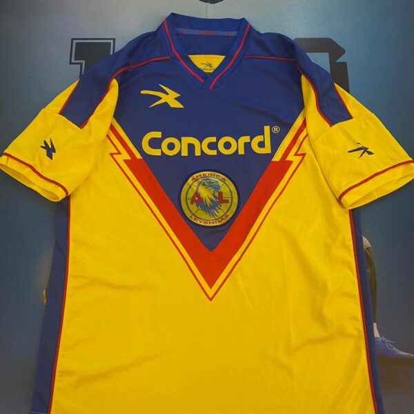 Camiseta leyendas america de mexico usada por 30 vuozo talle L